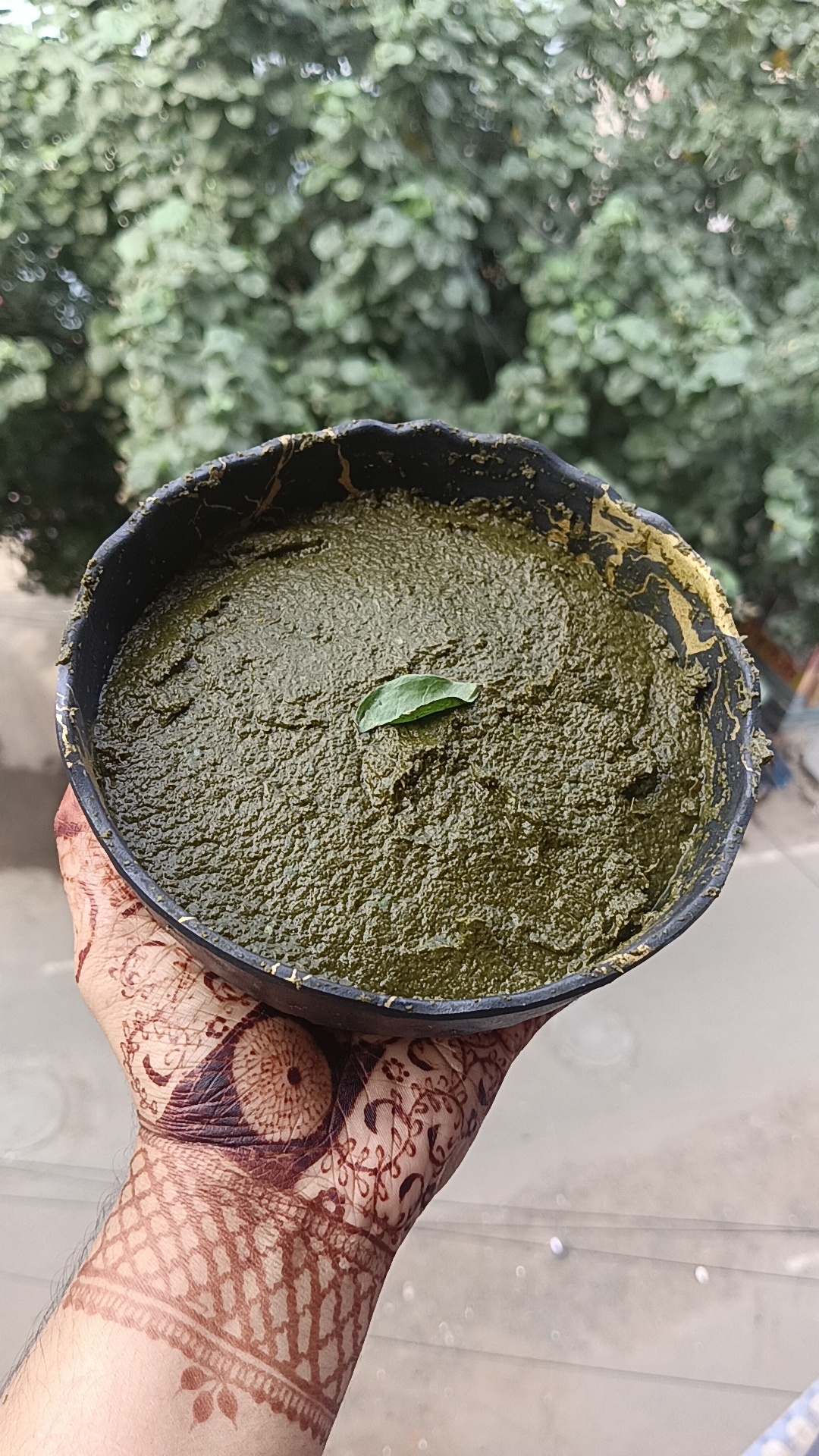 Marudhani paste